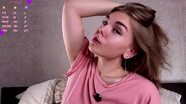 MelodyBaur online show from July 30, 2026, 1:54 pm