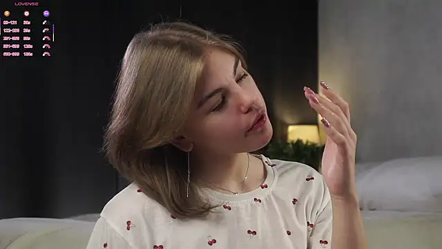 Snapshot of MelodyBaur chatting on February 28, 2026, 1:55 pm MelodyBaur online show from February 28, 2026, 1:55 pm