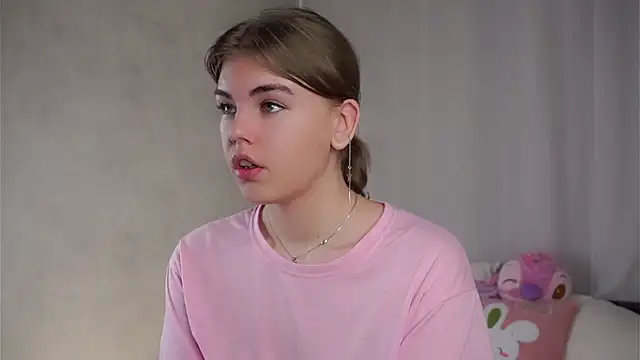 Snapshot of MelodyBaur chatting on March 19, 2026, 11:54 am MelodyBaur online show from March 19, 2026, 11:54 am