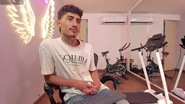 Mr Strike online show from November 8, 2025, 3:10 am