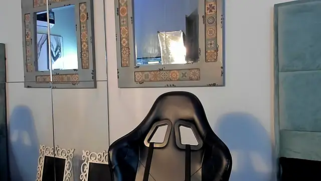 Mr Strike online show from November 6, 2025, 3:21 am