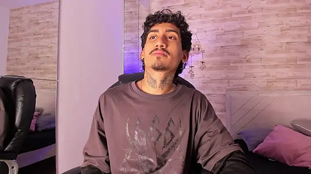 Mr Strike online show from February 4, 2026, 3:23 am