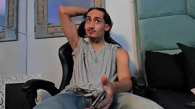 Mr Strike online show from October 29, 2025, 2:43 am