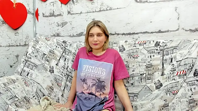 Snapshot of Tenderly_Sophie chatting on March 10, 2026, 2:37 am Tenderly Sophie online show from March 10, 2026, 2:37 am