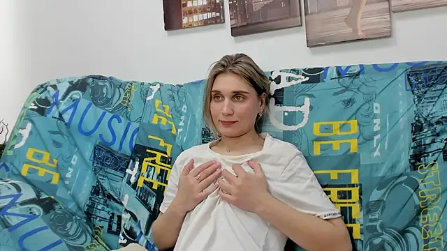 Snapshot of Tenderly_Sophie chatting on February 20, 2026, 6:26 am Tenderly Sophie online show from February 20, 2026, 6:26 am