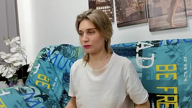 Snapshot of Tenderly_Sophie chatting on March 3, 2026, 1:34 am Tenderly Sophie online show from March 3, 2026, 1:34 am