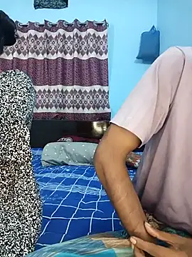 CoupleShow 432 online show from December 21, 2025, 5:03 pm