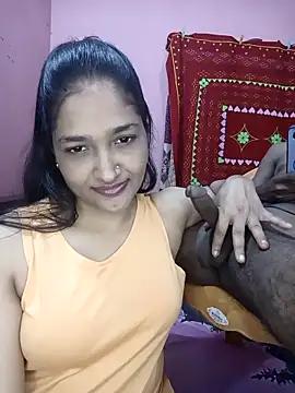 CoupleShow 432 online show from May 6, 2026, 3:05 pm