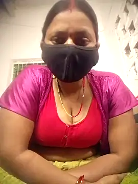 QRESABABY online show from October 31, 2025, 1:13 am