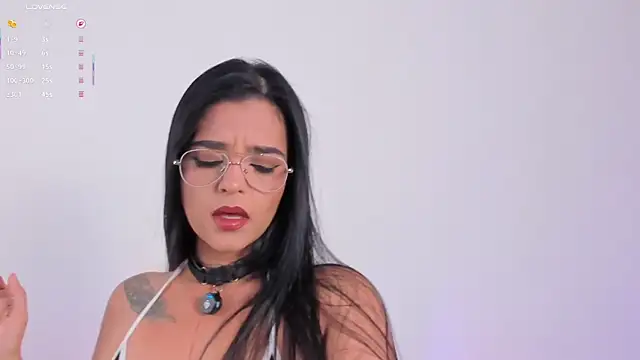 Sophie Duarte online show from March 12, 2026, 1:11 am