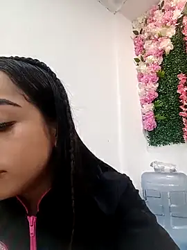 BabyCaramel18 online show from October 23, 2025, 11:03 pm