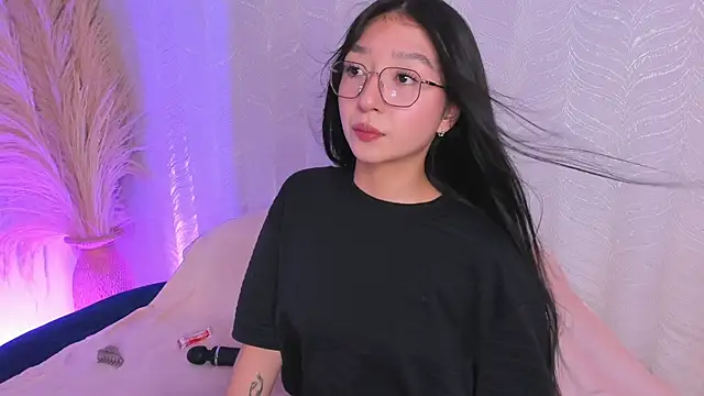 sydney miller  online show from July 26, 2026, 12:17 am
