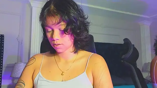 Athenea sky  online show from December 22, 2025, 8:20 pm