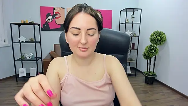 NoraSimons online show from February 12, 2026, 4:07 pm