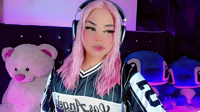 Snapshot of Alannys_xHotx chatting on April 25, 2026, 2:03 am Alannys xHotx online show from April 25, 2026, 2:03 am