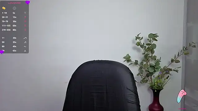 Snapshot of chloehanna chatting on June 24, 2026, 1:53 pm chloehanna online show from June 24, 2026, 1:53 pm