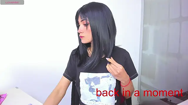 chloehanna online show from March 9, 2026, 7:39 pm