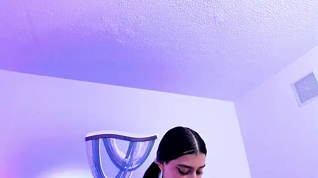 Snapshot of violettlorraine_ chatting on October 23, 2025, 7:56 pm violettlorraine online show from October 23, 2025, 7:56 pm