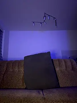 StephPra94 online show from October 27, 2025, 8:21 pm