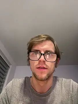 StephPra94 online show from October 22, 2025, 11:03 pm