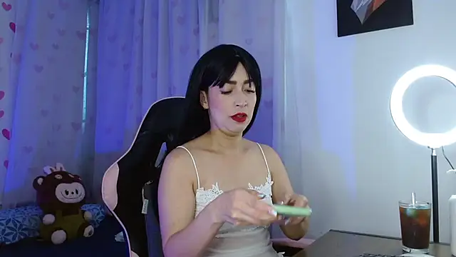 antonella ed online show from May 5, 2026, 7:39 pm