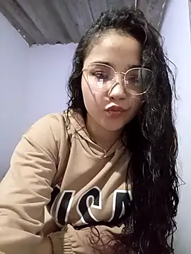 Snapshot of cami_3008 chatting on November 8, 2025, 6:22 pm cami 3008 online show from November 8, 2025, 6:22 pm