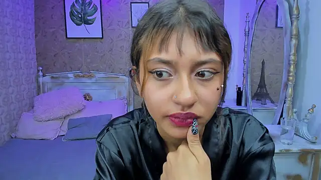 Snapshot of Noa_clk chatting on October 22, 2025, 3:39 am Noa clk online show from October 22, 2025, 3:39 am