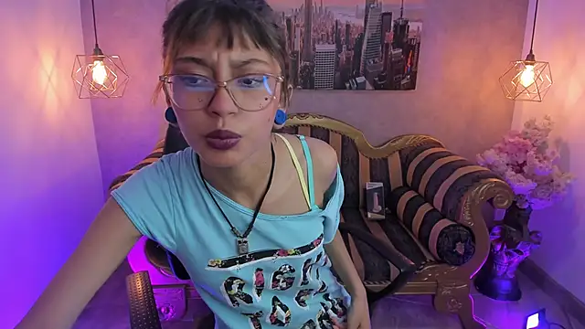 Snapshot of Noa_clk chatting on October 28, 2025, 4:02 am Noa clk online show from October 28, 2025, 4:02 am