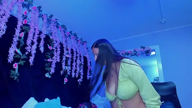 Gabyy Cooper  online show from June 20, 2026, 12:59 am