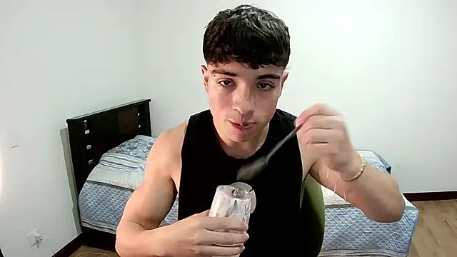 Snapshot of JUSTIN_JHONS chatting on November 6, 2025, 2:37 am JUSTIN JHONS online show from November 6, 2025, 2:37 am