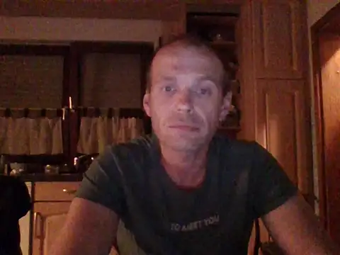 tommy3300 online show from October 30, 2025, 3:49 am