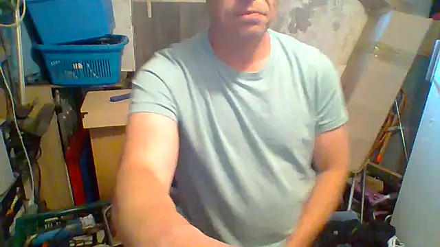 Snapshot of tommy3300 chatting on May 30, 2026, 6:20 am tommy3300 online show from May 30, 2026, 6:20 am