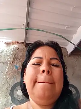 Snapshot of mother2-divorced chatting on March 16, 2026, 1:37 pm mother2-divorced online show from March 16, 2026, 1:37 pm