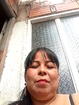 Snapshot of mother2-divorced chatting on February 12, 2026, 1:33 pm mother2-divorced online show from February 12, 2026, 1:33 pm