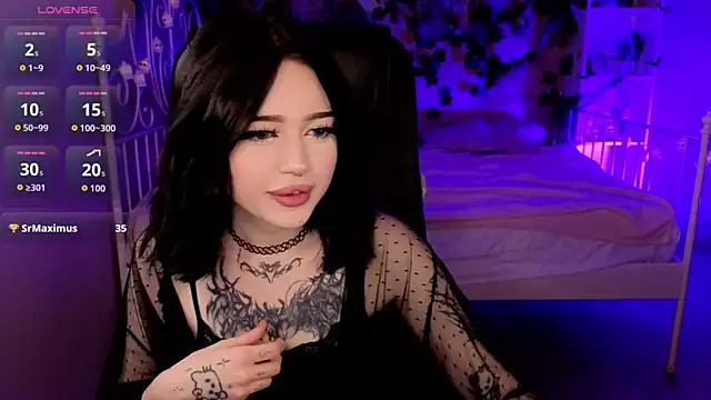 Emma Kirks online show from October 29, 2025, 10:47 am