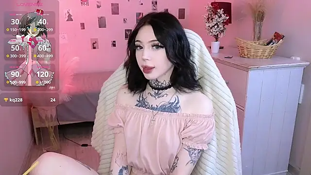 Emma Kirks online show from June 9, 2026, 12:50 pm
