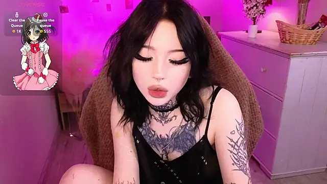 Emma Kirks online show from June 7, 2026, 5:23 am