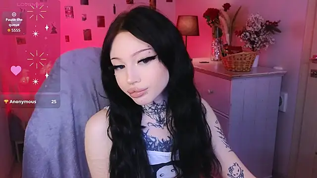 Emma Kirks online show from August 5, 2026, 12:32 pm