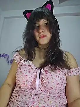 Kitty Kalifa online show from June 21, 2026, 1:11 am