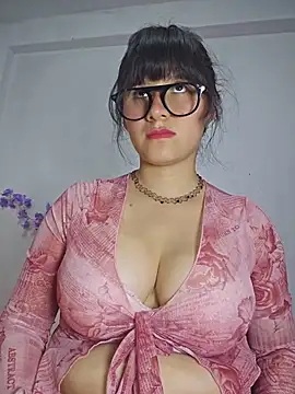 Kitty Kalifa online show from June 13, 2026, 9:24 pm