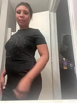 CreammieDelite online show from June 23, 2026, 4:10 am