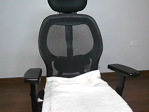 Snapshot of lustyruhh chatting on March 14, 2026, 5:35 am lustyruhh online show from March 14, 2026, 5:35 am