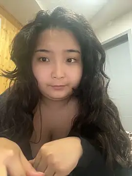 miomyao online show from December 4, 2025, 5:17 am