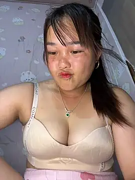 love pusy09 online show from June 24, 2026, 5:06 am
