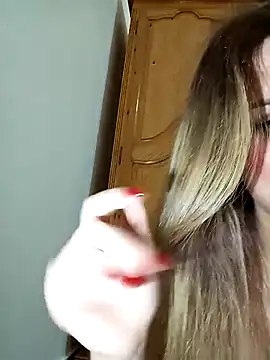 Snapshot of indilasixeey chatting on February 4, 2026, 1:00 am indilasixeey online show from February 4, 2026, 1:00 am