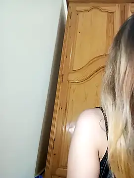 Snapshot of indilasixeey chatting on January 14, 2026, 4:38 am indilasixeey online show from January 14, 2026, 4:38 am