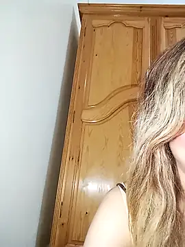 Snapshot of indilasixeey chatting on February 28, 2026, 12:54 am indilasixeey online show from February 28, 2026, 12:54 am