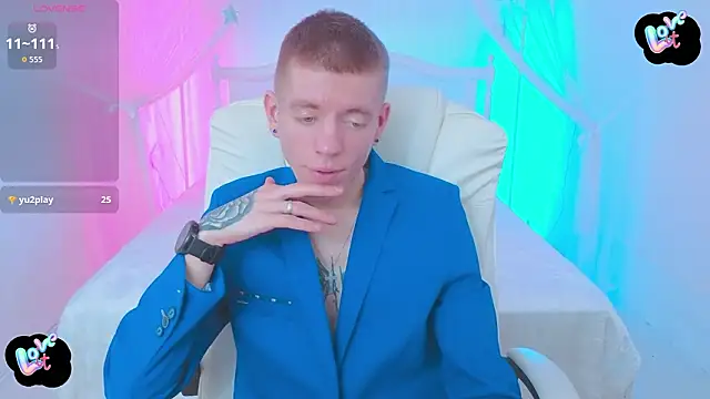 Cristian  Dior online show from February 7, 2026, 10:07 pm