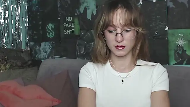 AlishaKellyi online show from October 30, 2025, 6:01 am