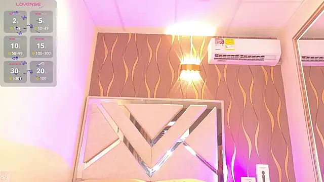 iam nicolle online show from March 5, 2026, 12:57 pm